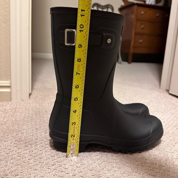 Hunter Rain Boots. - Picture 9 of 9